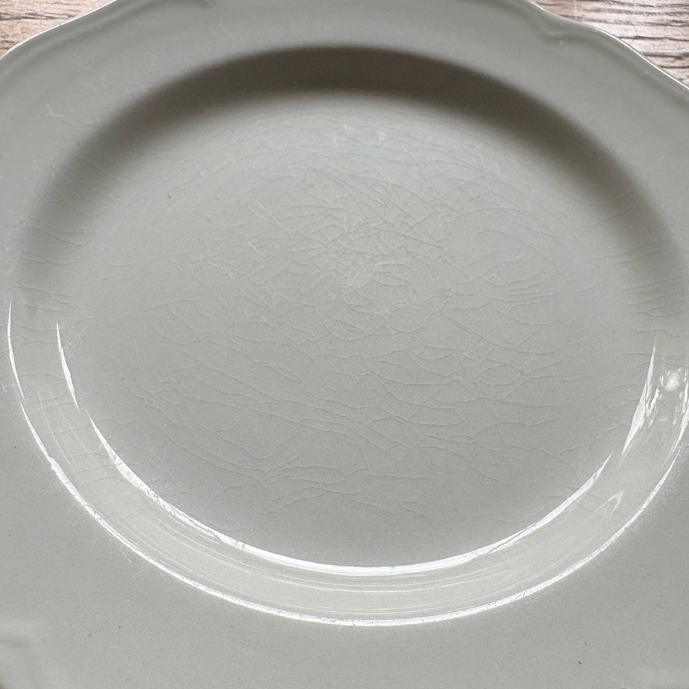 J&G Meakin Royal Staffordshire Heirloom Ironstone white ONE Plate ~7 in- CRAZING - Picture 2 of 7